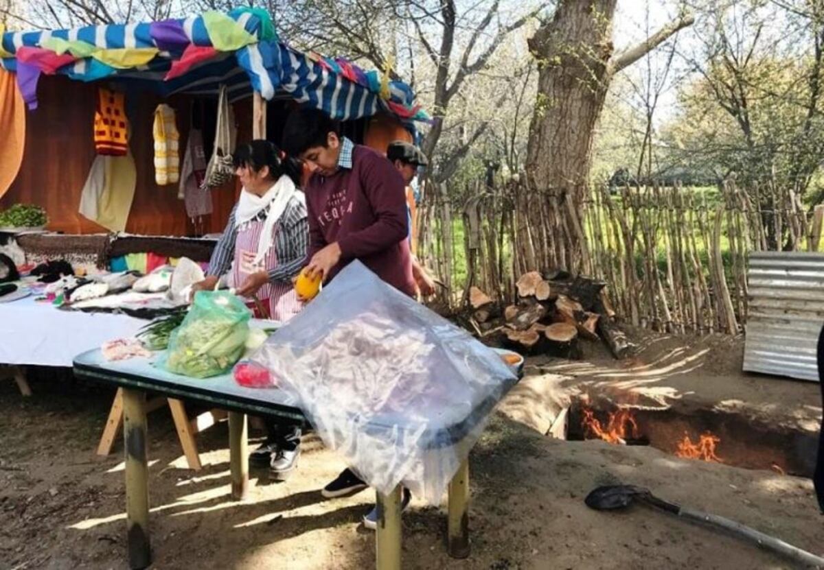 Comidas ancestrales en el Encuentro Gastronómico Ancestral de Gualjaina, Chubut