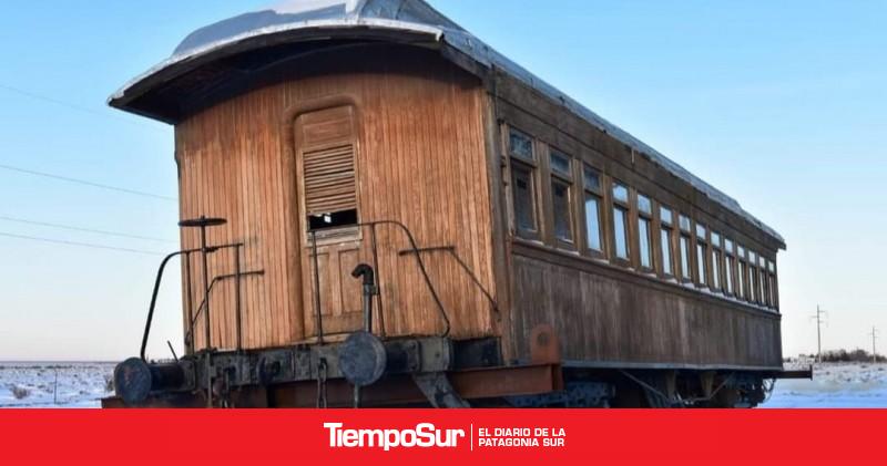 Antigua estación y vagón de ferrocarril en Jaramillo, Santa Cruz