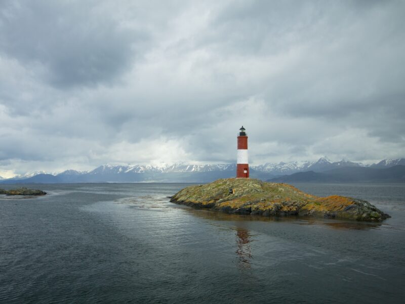Faro Les Eclaireurs en el Canal Beagle frente a Ushuaia, Tierra del Fuego