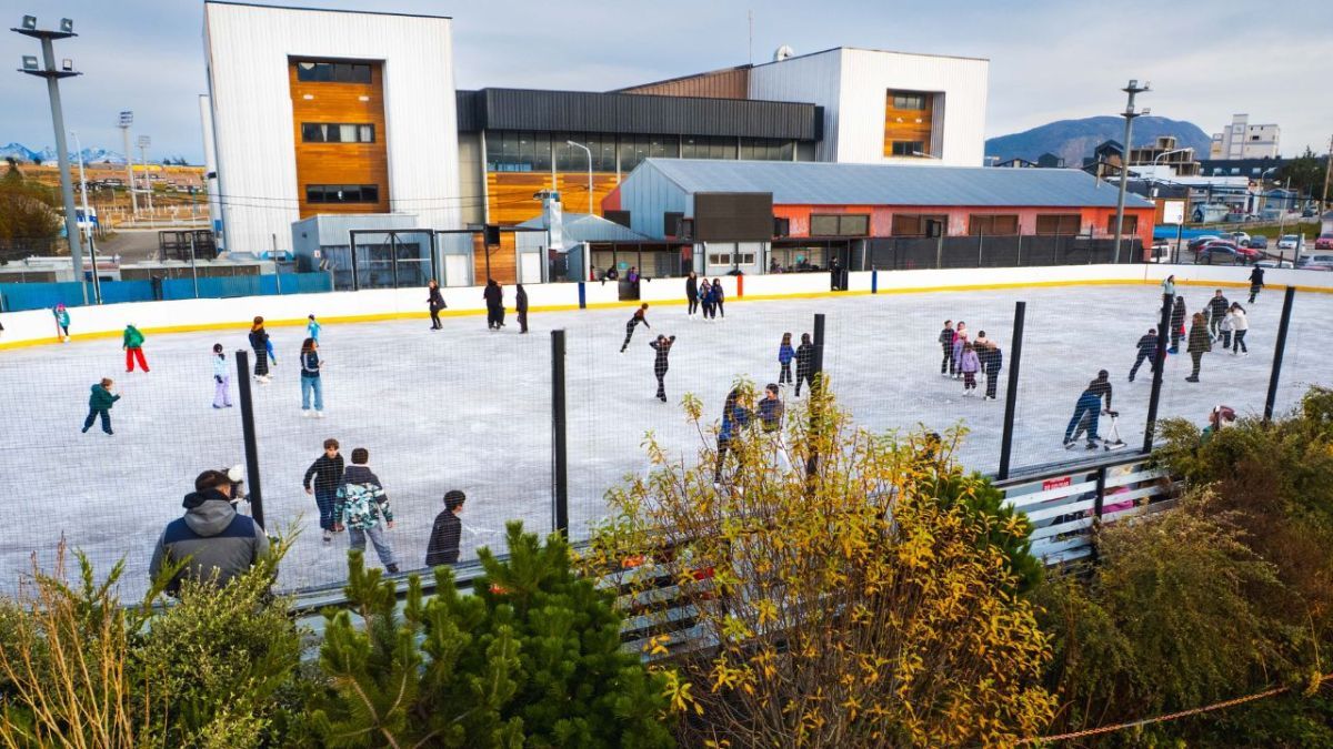 Pista de hielo del Yámana Bar & Patín en Ushuaia