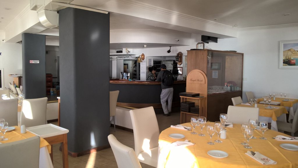 Puerto Cangrejo, restaurante de pescados y mariscos en la costanera de Comodoro Rivadavia