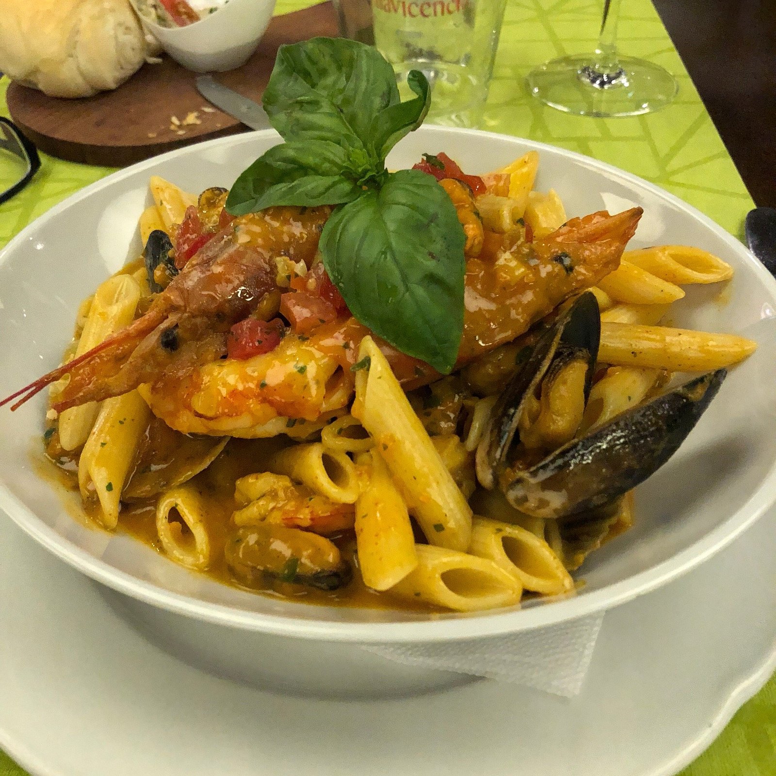 Penne con frutos de mar en Tunet Restaurant