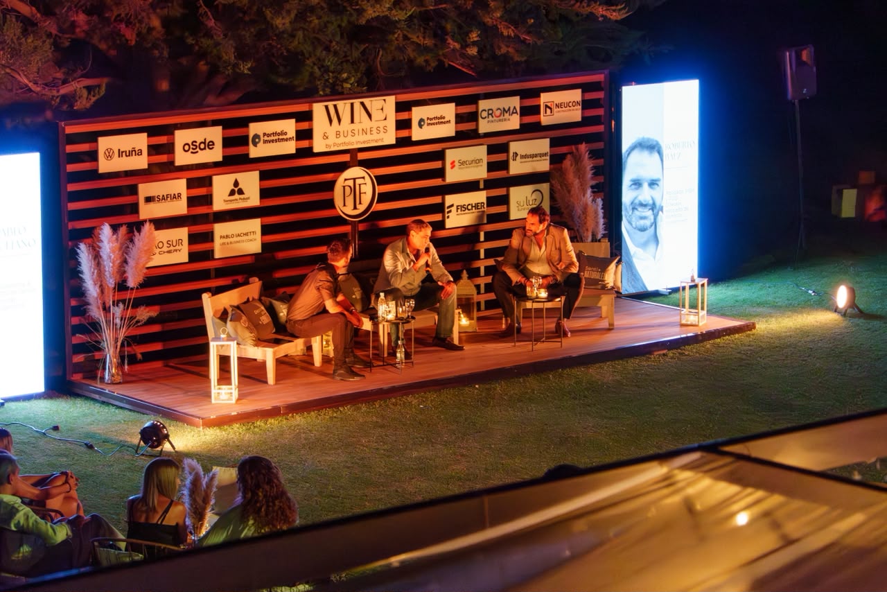 Escenario de las W&B Talks en una edición anterior de Wine & Business